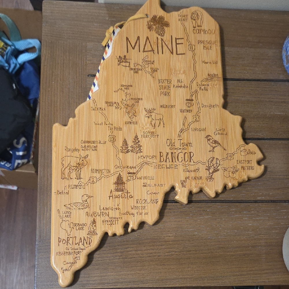 Maine Bamboo Cutting/Serving Board with Map Engraving